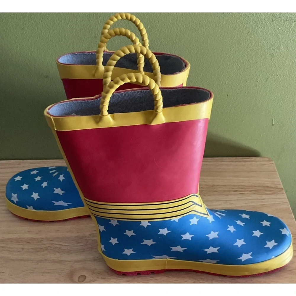 Western Chief Wonder Woman Rain Boots, Kids‎ Size 3